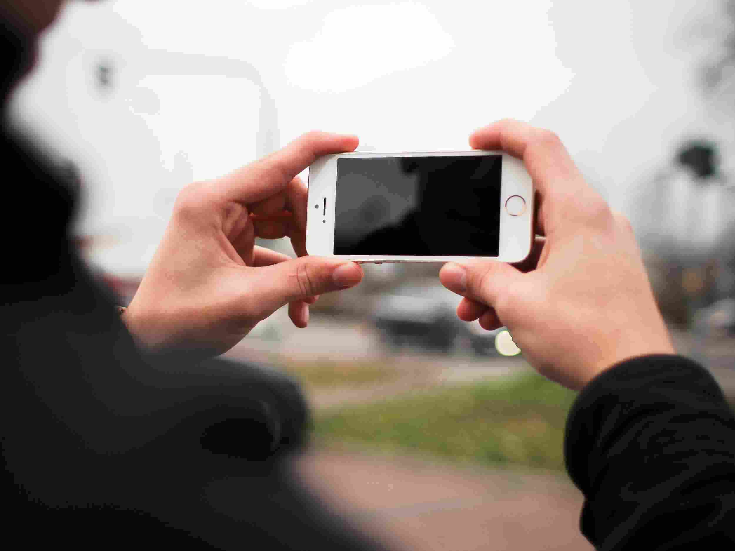 https://www.coastalmobilescreens.com/wp-content/uploads/2015/09/portfolio_01.jpg