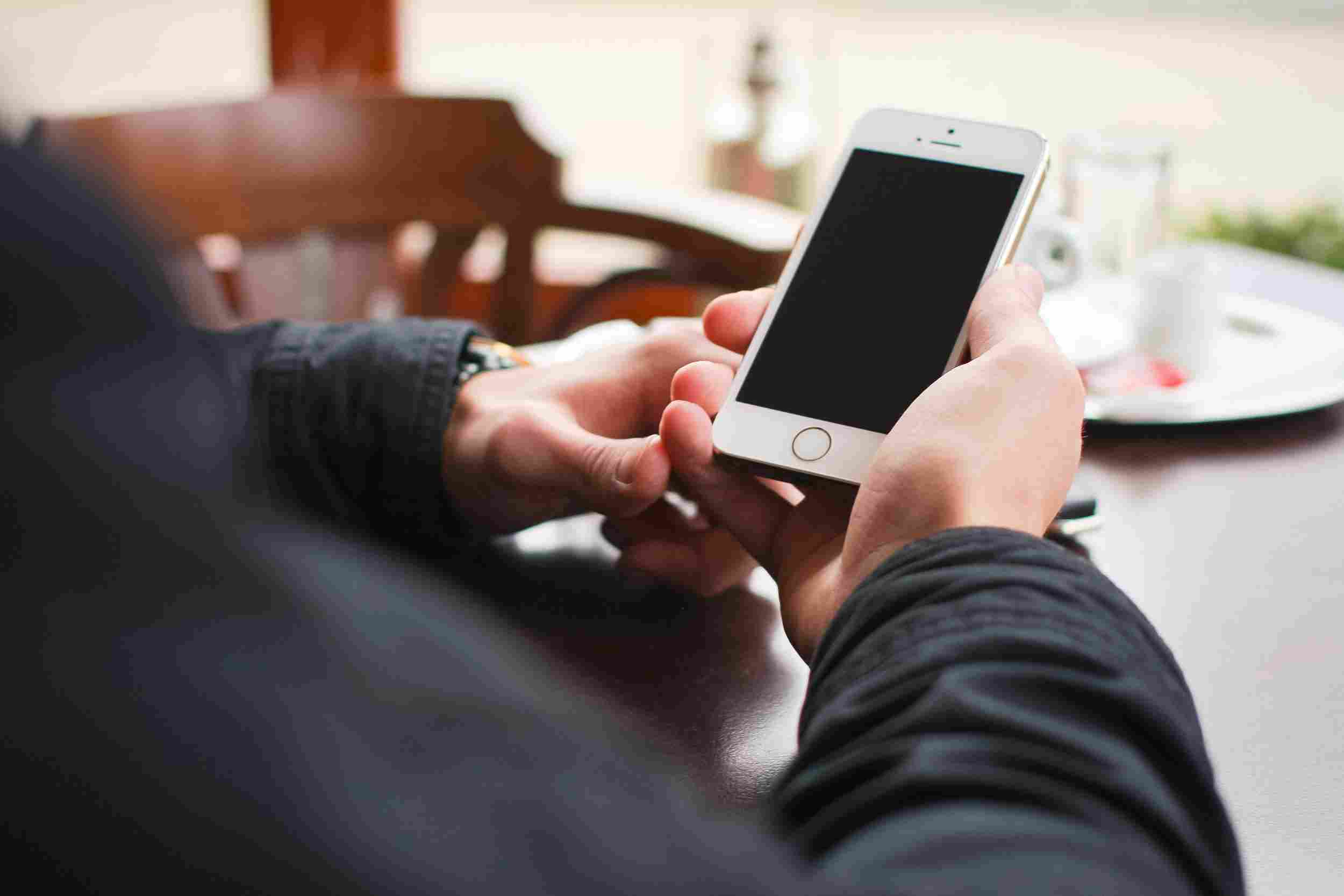 https://www.coastalmobilescreens.com/wp-content/uploads/2015/09/portfolio_09.jpg